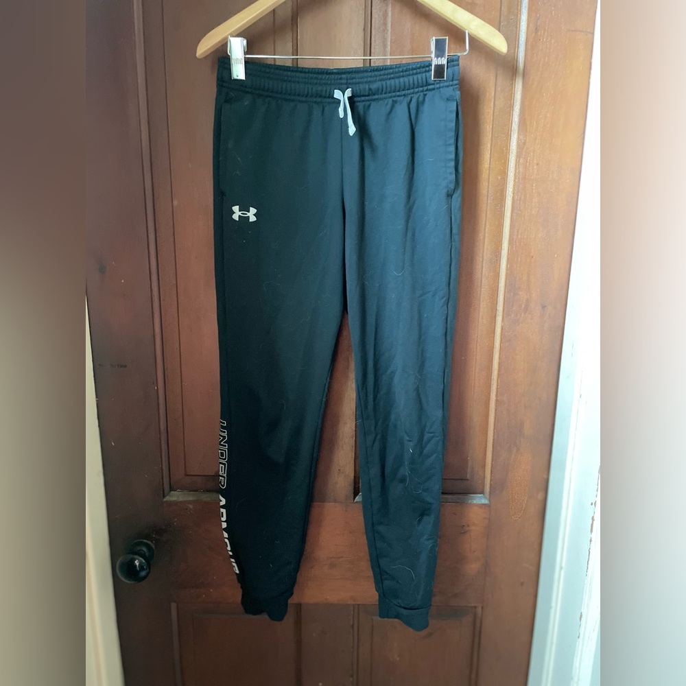 Under Armour boys youth large loose black athletic pants